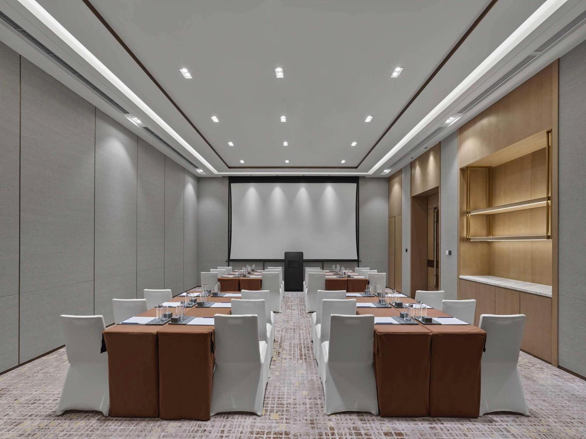 Doubletree By Hilton Chengdu Riverside - Close To Panda Base And Chengdu East Railway Экстерьер фото